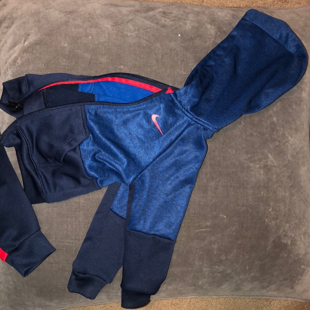 Toddler Nike sweat suit boy